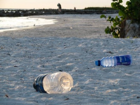 IMG_3153-1 Trash on the beach. Clean it up!